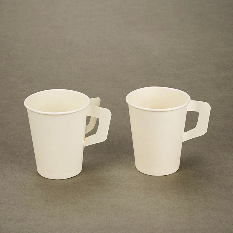 Paper cups with handle