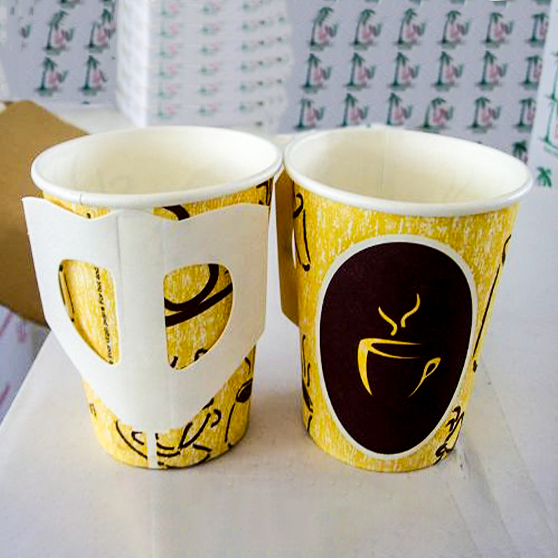 Paper cups with handle